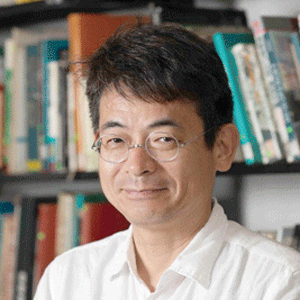 大月 敏雄 氏